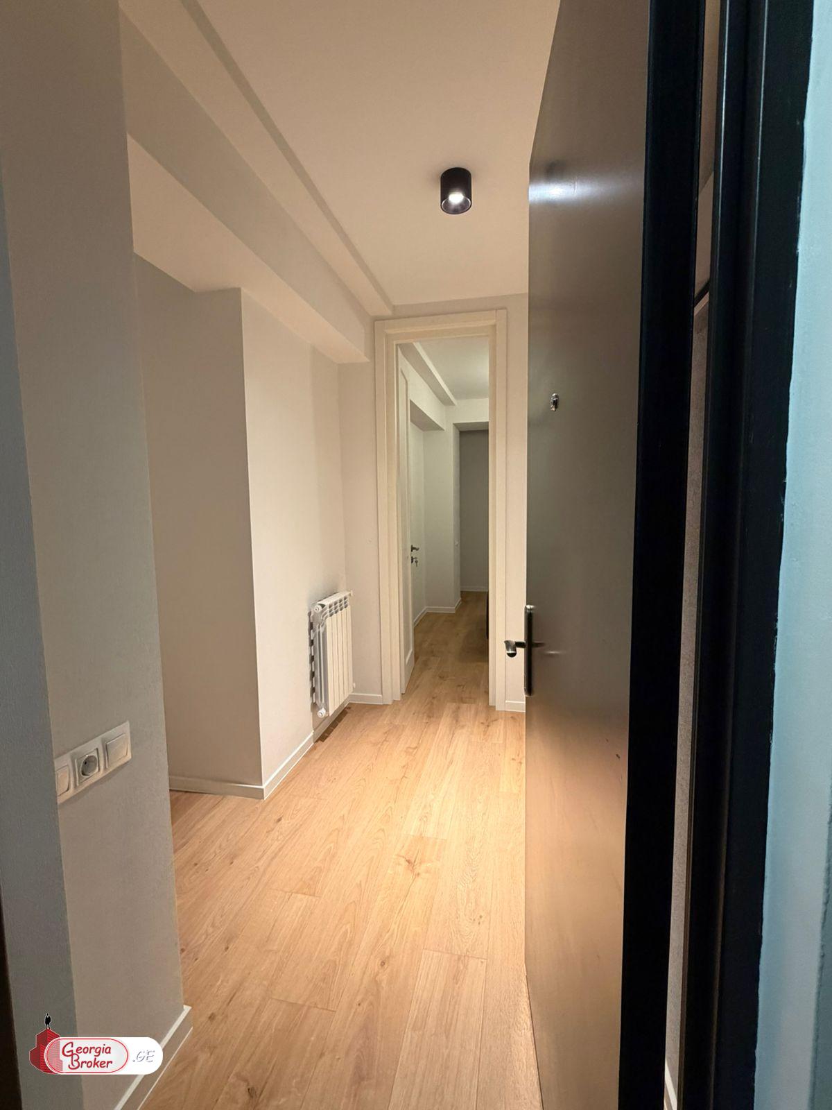 nearly repaired 3-room apartment for sale